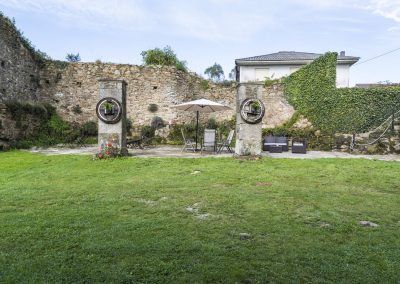 Zona central del exterior de la Casa rural A Canteira, Vimienzo A Coruña Galicia